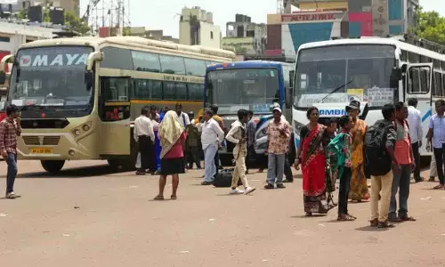 Odisha में प्राइवेट बस हड़ताल पर शनिवार को आएगा अंतिम निर्णय Odisha में प्राइवेट बस हड़ताल पर शनिवार को आएगा अंतिम निर्णय