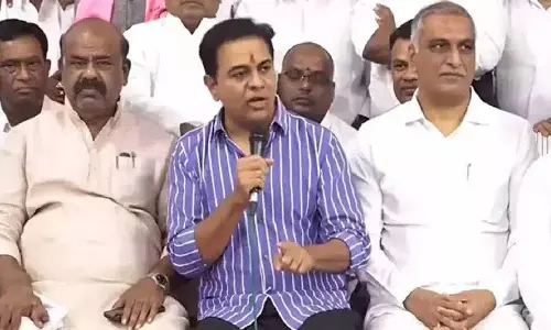 KTR ने सिंगरेनी स्कैम में सीएम रेवंत के साले पर SIT की चुप्पी पर सवाल उठाया KTR ने सिंगरेनी स्कैम में सीएम रेवंत के साले पर SIT की चुप्पी पर सवाल उठाया