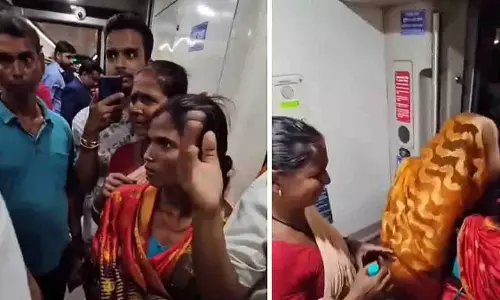Bihar: वंदे भारत में बिना टिकट यात्रियों को बाहर निकाला गया