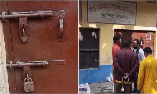 Puja के दिन स्कूल बंद, माता-पिता का गुस्सा फूटा, यह फैसला क्यों? Puja के दिन स्कूल बंद, माता-पिता का गुस्सा फूटा, यह फैसला क्यों?