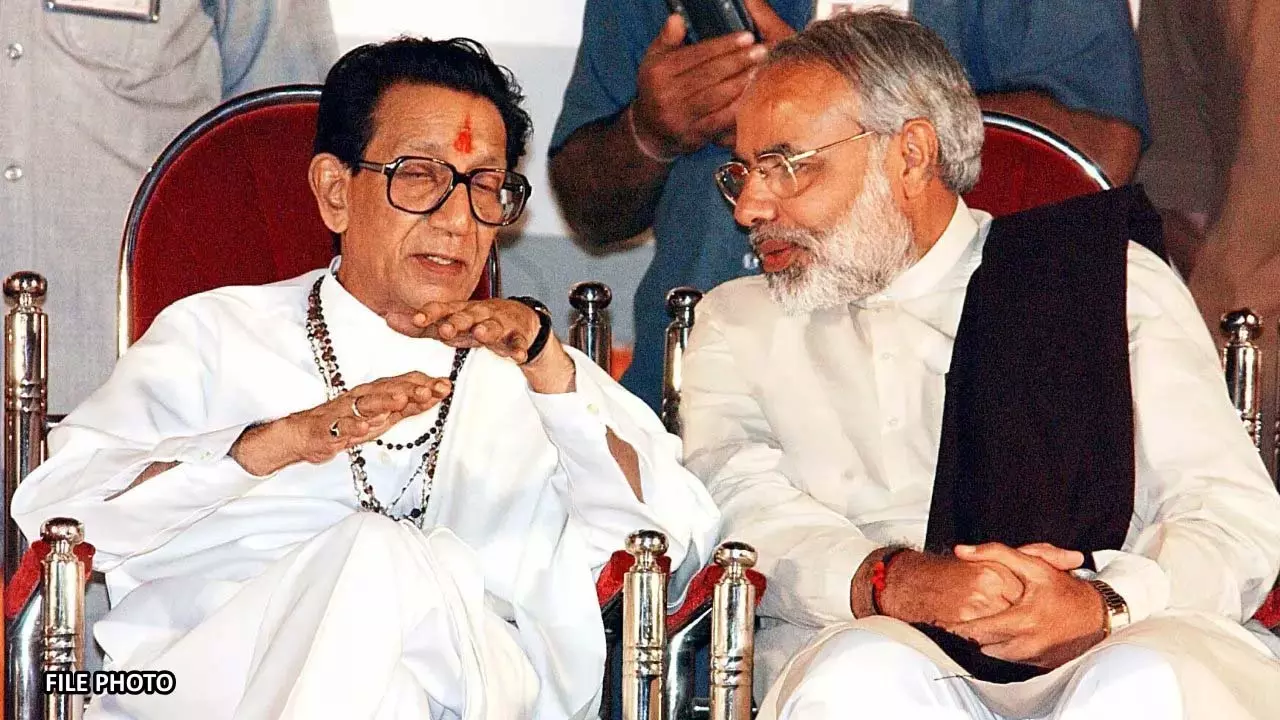 पीएम मोदी ने बालासाहेब ठाकरे की जयंती पर दी श्रद्धांजलि, कहा- महाराष्ट्र के प्रगति के लिए उनका विजन प्रेरणा पीएम मोदी ने बालासाहेब ठाकरे की जयंती पर दी श्रद्धांजलि, कहा- महाराष्ट्र के प्रगति के लिए उनका विजन प्रेरणा