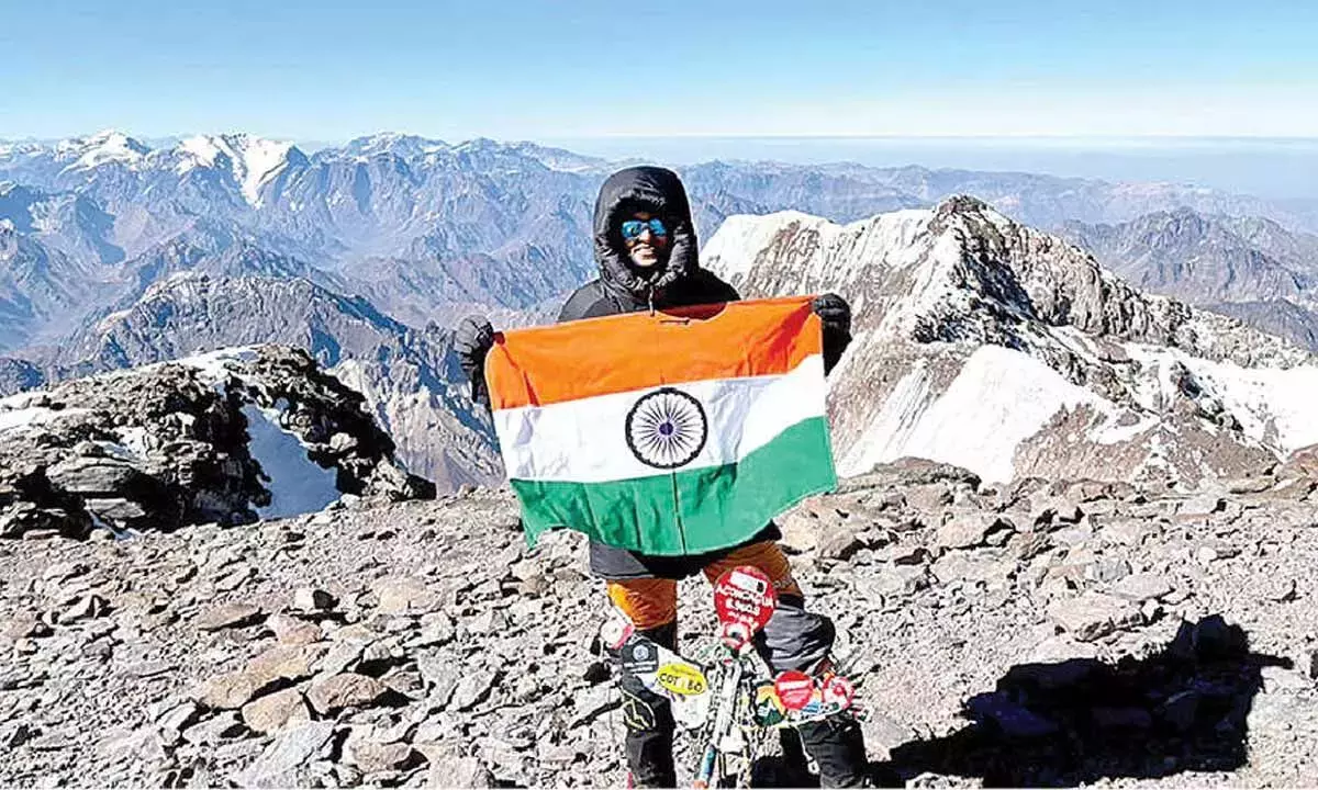 साप MD भरानी ने माउंट अकोंकागुआ पर चढ़ाई कर इतिहास रचा साप MD भरानी ने माउंट अकोंकागुआ पर चढ़ाई कर इतिहास रचा