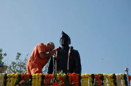 सुभाष चंद्र बोस की जयंती पर पीएम मोदी ने शेयर किए कई खास पल, बोले- नेताजी से हमेशा मिली प्रेरणा सुभाष चंद्र बोस की जयंती पर पीएम मोदी ने शेयर किए कई खास पल, बोले- नेताजी से हमेशा मिली प्रेरणा