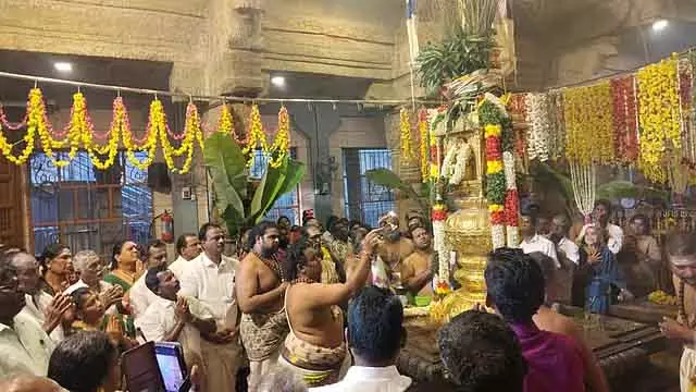 Thaipusam त्योहार की शुरुआत समयापुरम मरिअम्मन मंदिर में झंडा फहराने के साथ हुई Thaipusam त्योहार की शुरुआत समयापुरम मरिअम्मन मंदिर में झंडा फहराने के साथ हुई