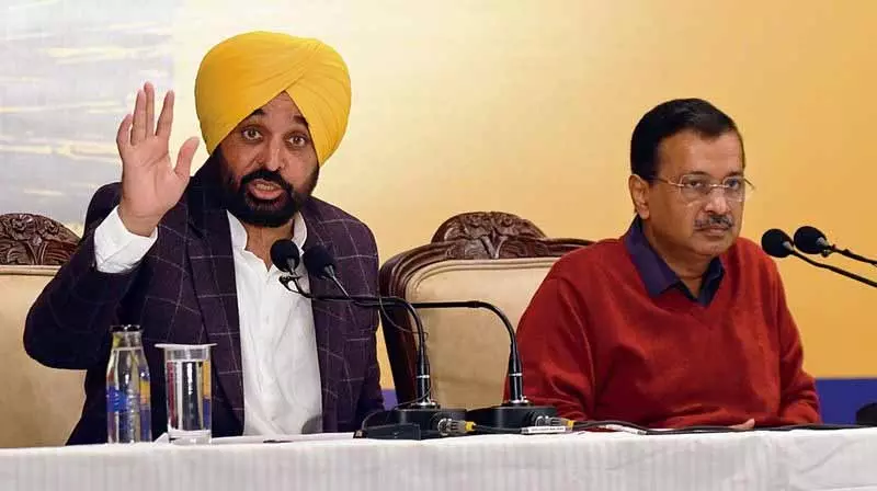 Kejriwal, मान ने पंजाब में मुख्यमंत्री सेहत योजना शुरू की, 10 लाख रुपये तक मुफ्त कैशलेस इलाज Kejriwal, मान ने पंजाब में मुख्यमंत्री सेहत योजना शुरू की, 10 लाख रुपये तक मुफ्त कैशलेस इलाज