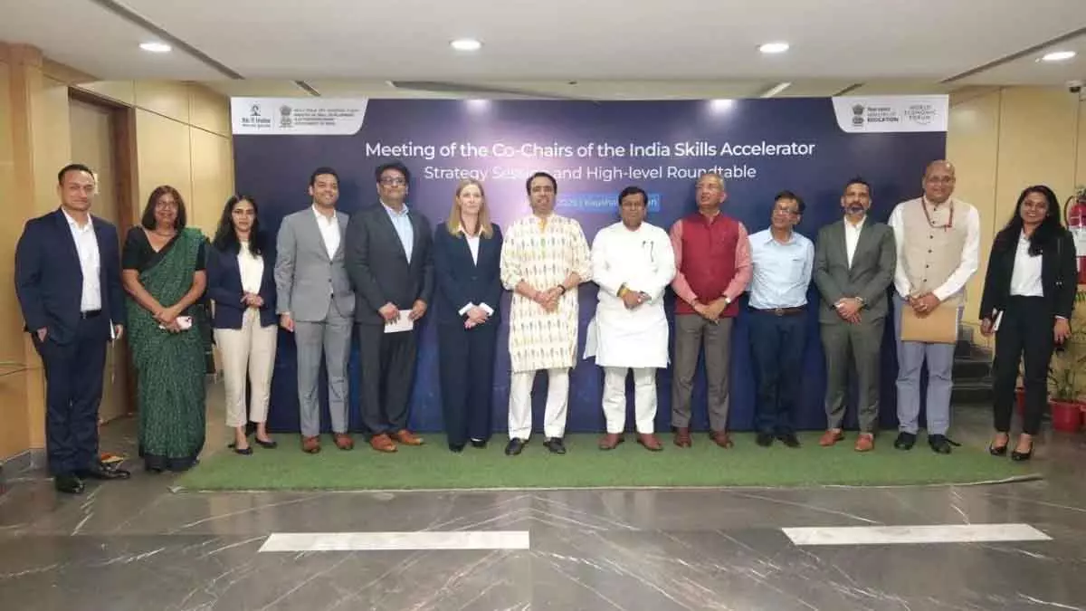 कौशल विकास मंत्रालय ने दावोस में वर्ल्ड इकोनॉमिक फोरम के साथ MoU पर साइन किए कौशल विकास मंत्रालय ने दावोस में वर्ल्ड इकोनॉमिक फोरम के साथ MoU पर साइन किए