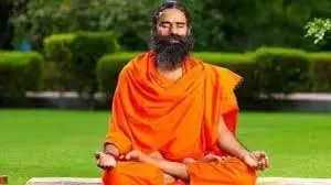 Swami Ramdev Health Tips: ठंड बचने के लिए स्वामी रामदेव ने बताए ये जबरदस्त योगासन Swami Ramdev Health Tips: ठंड बचने के लिए स्वामी रामदेव ने बताए ये जबरदस्त योगासन