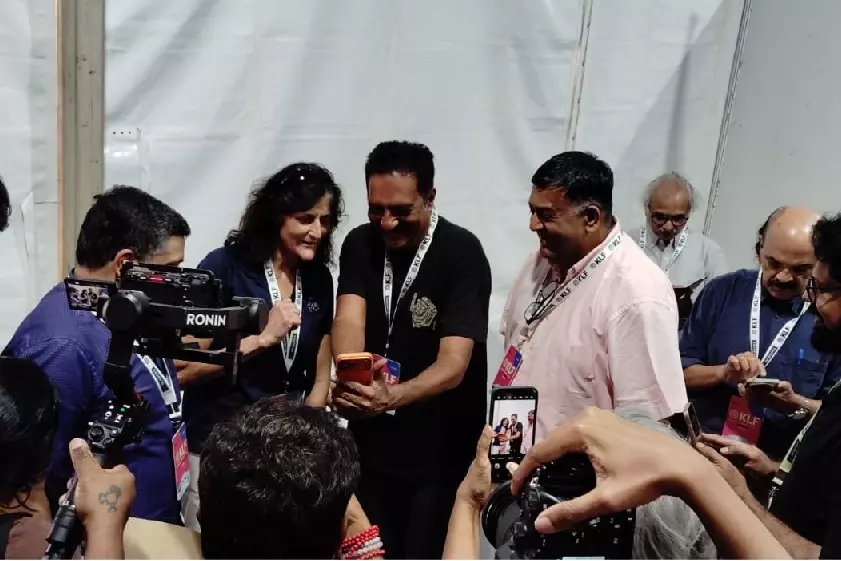 Prakash Raj ने एस्ट्रोनॉट सुनीता विलियम्स से मिलने पर कहा: यह पल हमेशा याद रहेगा Prakash Raj ने एस्ट्रोनॉट सुनीता विलियम्स से मिलने पर कहा: यह पल हमेशा याद रहेगा