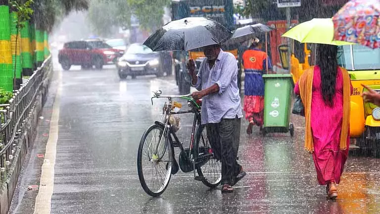 कुछ दिनों के गैप के बाद Chennai में बारिश हुई कुछ दिनों के गैप के बाद Chennai में बारिश हुई