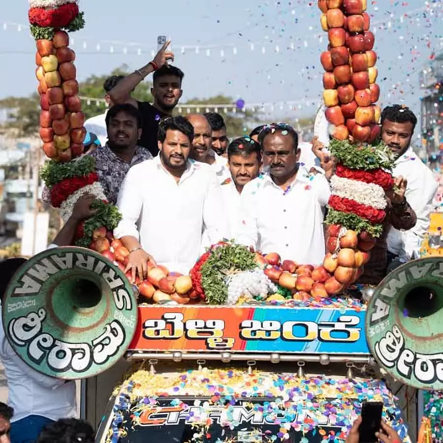 भले ही मैं यहां हूं, मेरा मन यहीं रहेगा: Nikhil Kumaraswamy भले ही मैं यहां हूं, मेरा मन यहीं रहेगा: Nikhil Kumaraswamy