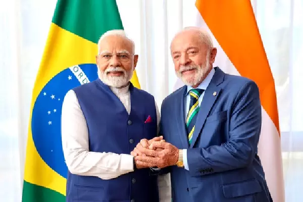 PM Modi को ब्राजील के राष्ट्रपति लूला का फोन आया; AI समिट, UN सुधारों पर चर्चा हुई PM Modi को ब्राजील के राष्ट्रपति लूला का फोन आया; AI समिट, UN सुधारों पर चर्चा हुई