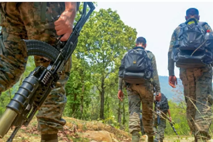 Jharkhand के सारंडा जंगल में ताजा मुठभेड़ में एक महिला माओवादी मारी गई Jharkhand के सारंडा जंगल में ताजा मुठभेड़ में एक महिला माओवादी मारी गई