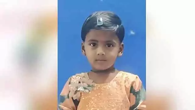 Raichur : केकेआरटीसी बस से कुचले जाने से 4 साल की बच्ची की मौत हो गई Raichur : केकेआरटीसी बस से कुचले जाने से 4 साल की बच्ची की मौत हो गई