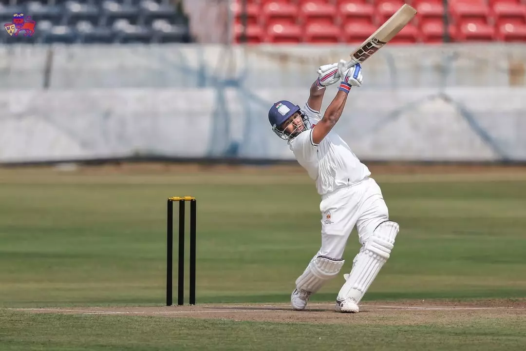 Ranji Trophy: सरफराज खान ने हैदराबाद के खिलाफ मुंबई के लिए दोहरा शतक लगाया Ranji Trophy: सरफराज खान ने हैदराबाद के खिलाफ मुंबई के लिए दोहरा शतक लगाया