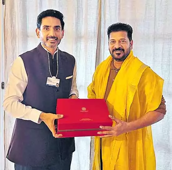Minister Lokesh : निवेश हासिल करने में तेलुगु राज्य देश के लिए एक उदाहरण है Minister Lokesh : निवेश हासिल करने में तेलुगु राज्य देश के लिए एक उदाहरण है