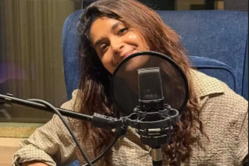 Keerthy Suresh ने नौ घंटे की डबिंग वाले दिन की स्टूडियो तस्वीर शेयर की Keerthy Suresh ने नौ घंटे की डबिंग वाले दिन की स्टूडियो तस्वीर शेयर की