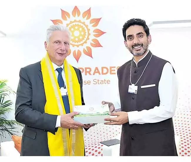Minister Lokesh : विशाखापत्तनम में एक इंटीग्रेटेड आईटी डेवलपमेंट सेंटर स्थापित करे Minister Lokesh : विशाखापत्तनम में एक इंटीग्रेटेड आईटी डेवलपमेंट सेंटर स्थापित करे
