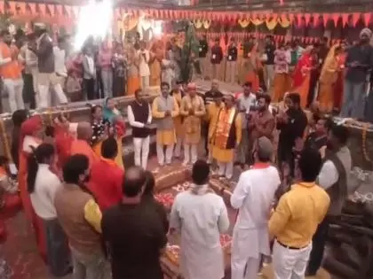 Dhar में सुप्रीम कोर्ट के निर्देशानुसार आयोजित हुआ बसंत पंचमी उत्सव Dhar में सुप्रीम कोर्ट के निर्देशानुसार आयोजित हुआ बसंत पंचमी उत्सव