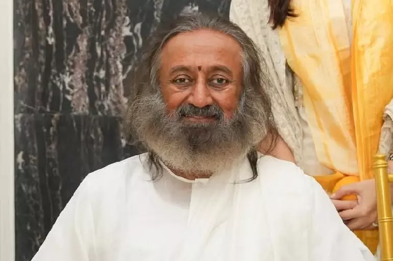 Bhumi Pednekkarने आध्यात्मिक गुरु रविशंकर से की मुलाकात, खुद को बताया धन्य Bhumi Pednekkarने आध्यात्मिक गुरु रविशंकर से की मुलाकात, खुद को बताया धन्य