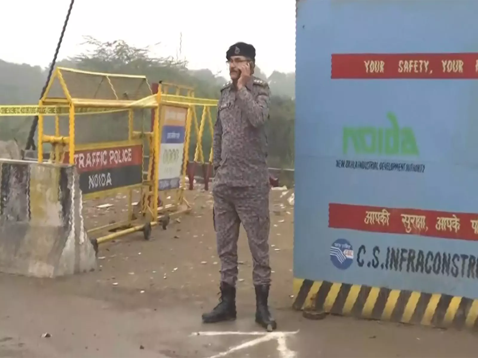 तकनीशियन की मौत के बाद NDRF ने नोएडा घटनास्थल का निरीक्षण किया, एनजीटी ने स्वतः संज्ञान लिया तकनीशियन की मौत के बाद NDRF ने नोएडा घटनास्थल का निरीक्षण किया, एनजीटी ने स्वतः संज्ञान लिया