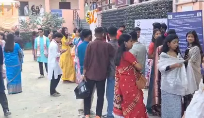 Assam में सरस्वती पूजा की धूम, शैक्षणिक संस्थानों में रही चहल-पहल Assam में सरस्वती पूजा की धूम, शैक्षणिक संस्थानों में रही चहल-पहल