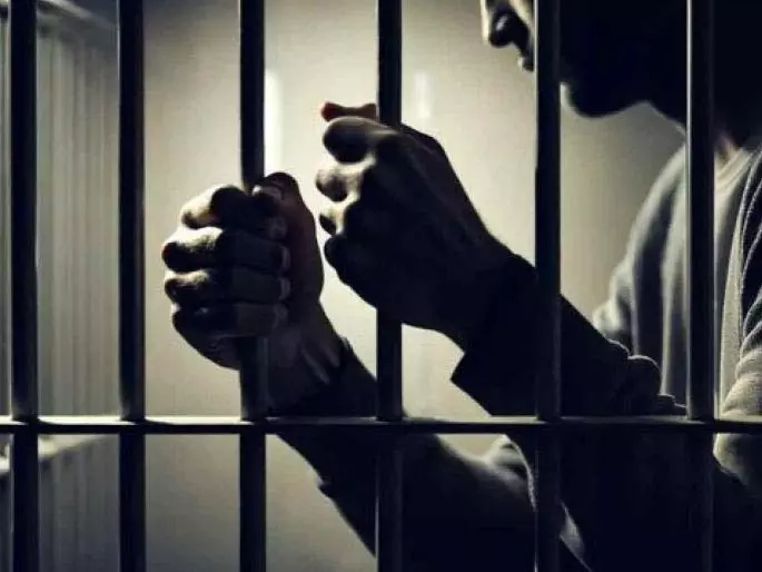 Police Lockup में किडनैपर ने आत्महत्या कर ली; माता-पिता ने पुलिस पर लापरवाही का आरोप लगाया Police Lockup में किडनैपर ने आत्महत्या कर ली; माता-पिता ने पुलिस पर लापरवाही का आरोप लगाया