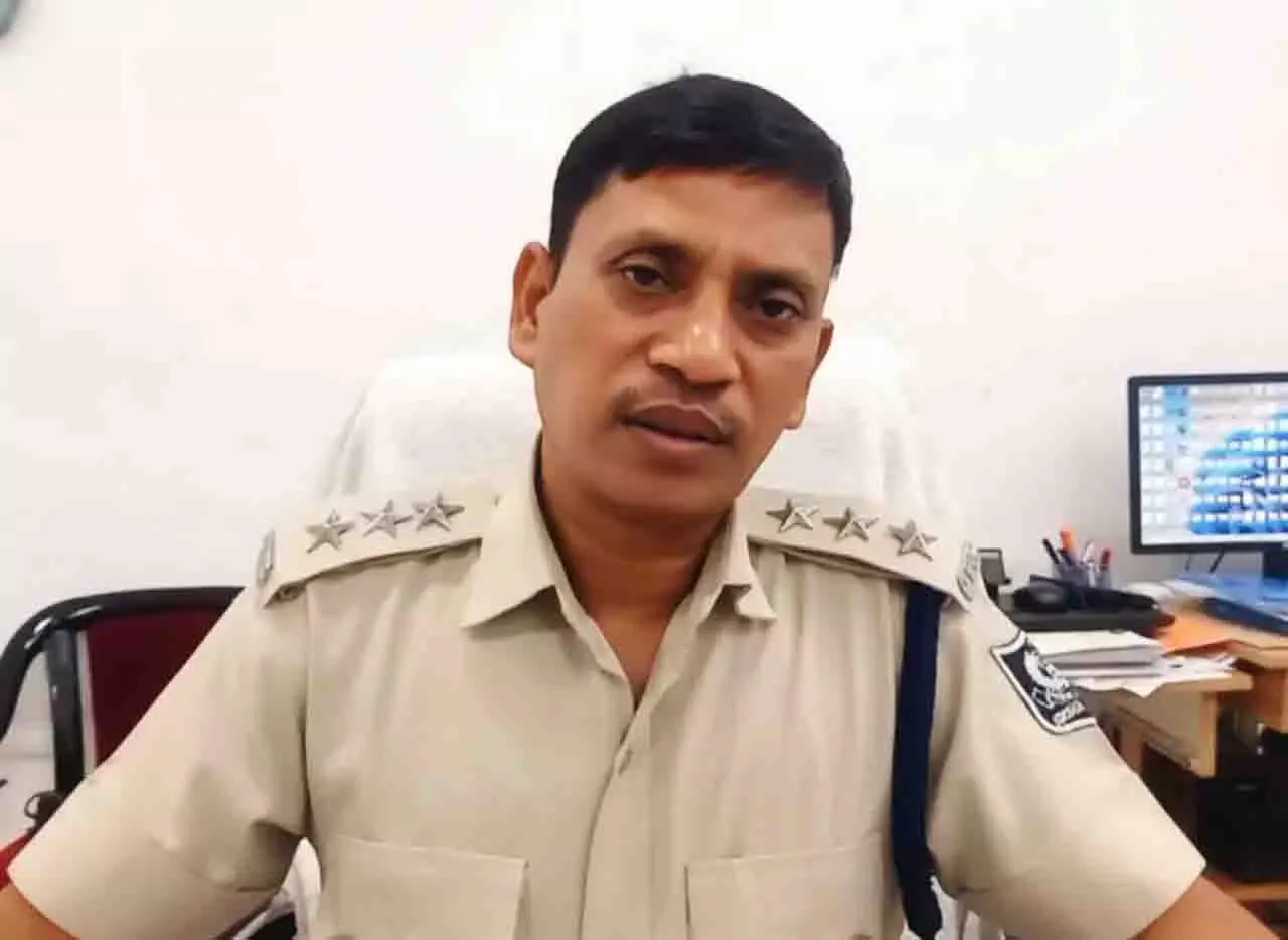 Odisha में दो नाबालिग लड़कियों से रेप की घटनाओं से हड़कंप, आरोपी हिरासत में Odisha में दो नाबालिग लड़कियों से रेप की घटनाओं से हड़कंप, आरोपी हिरासत में