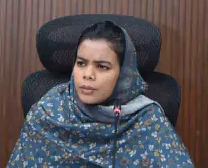 एक्शन मोड में Guntur Collector : सरकारी सेवाओं में सुधार के सख्त निर्देश एक्शन मोड में Guntur Collector : सरकारी सेवाओं में सुधार के सख्त निर्देश