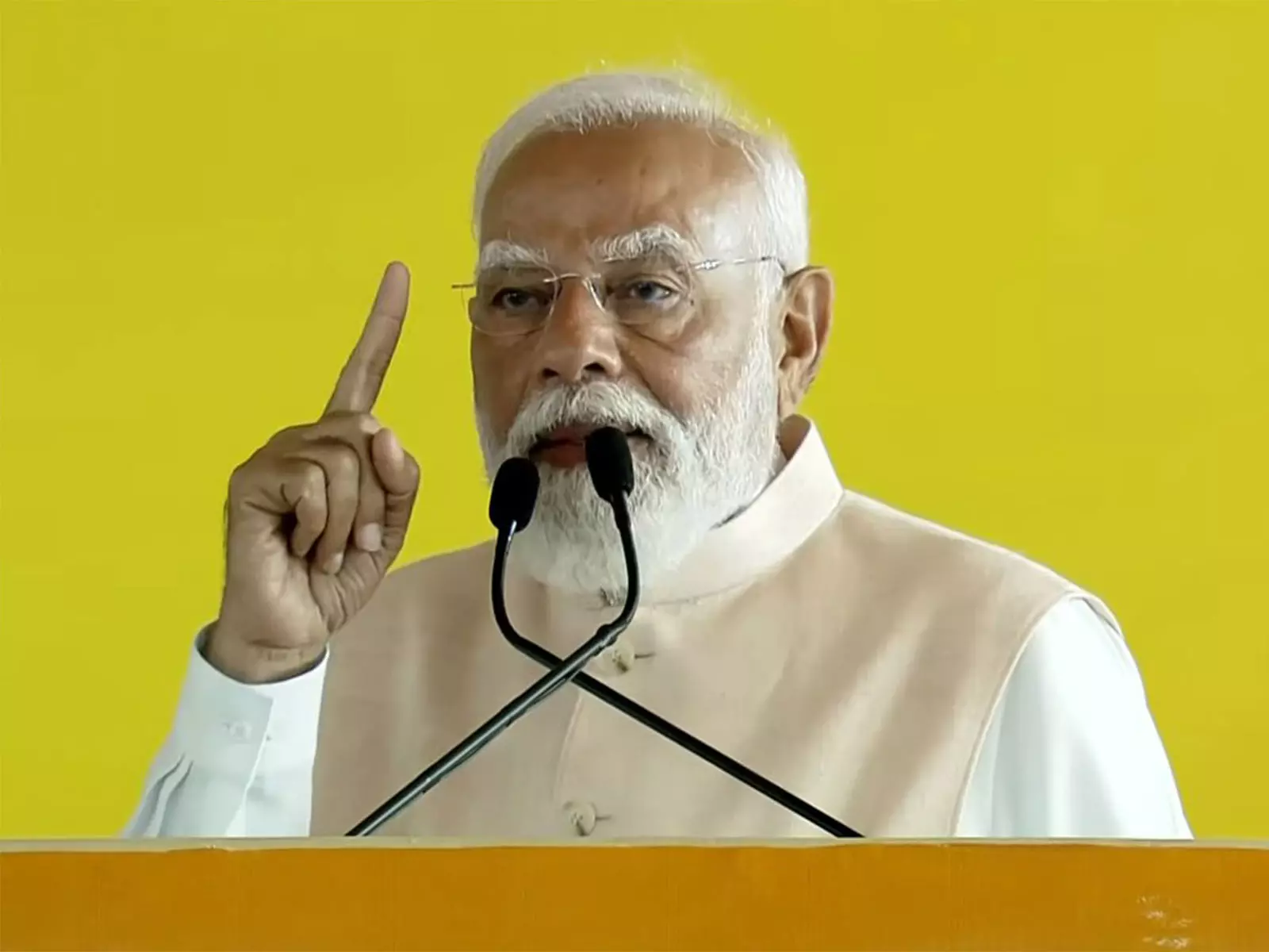 PM मोदी ने की कार्तिकई दीपम विवाद पर राज्य सरकार की आलोचना PM मोदी ने की कार्तिकई दीपम विवाद पर राज्य सरकार की आलोचना
