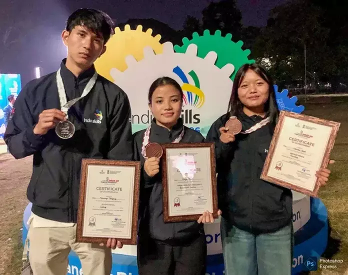 Arunachal ने इंडिया स्किल्स रीजनल प्रतियोगिता में 3 मेडल जीते Arunachal ने इंडिया स्किल्स रीजनल प्रतियोगिता में 3 मेडल जीते
