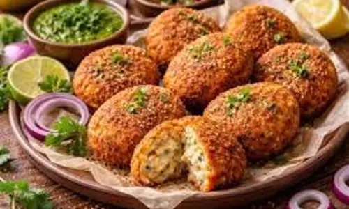 Matar Dahi Kebab Recipe: कम तेल में बनाएं सुपर क्रिस्पी मटर दही कबाब Matar Dahi Kebab Recipe: कम तेल में बनाएं सुपर क्रिस्पी मटर दही कबाब