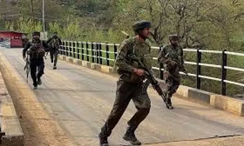 Jammu-Kashmir: गणतंत्र दिवस से पहले हाई अलर्ट, ट्रैफिक पुलिस एडवाइजरी जारी Jammu-Kashmir: गणतंत्र दिवस से पहले हाई अलर्ट, ट्रैफिक पुलिस एडवाइजरी जारी