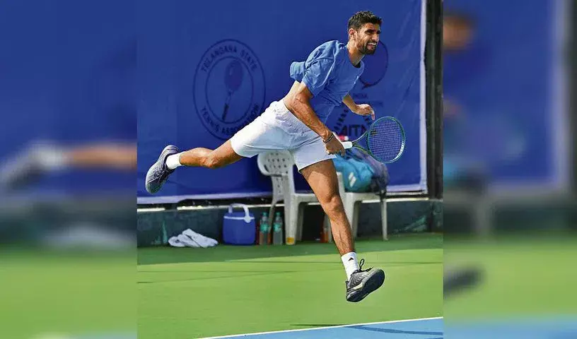 करण सिंह और केशव चोपड़ा हैदराबाद ओपन के सेमीफाइनल में पहुंचे करण सिंह और केशव चोपड़ा हैदराबाद ओपन के सेमीफाइनल में पहुंचे