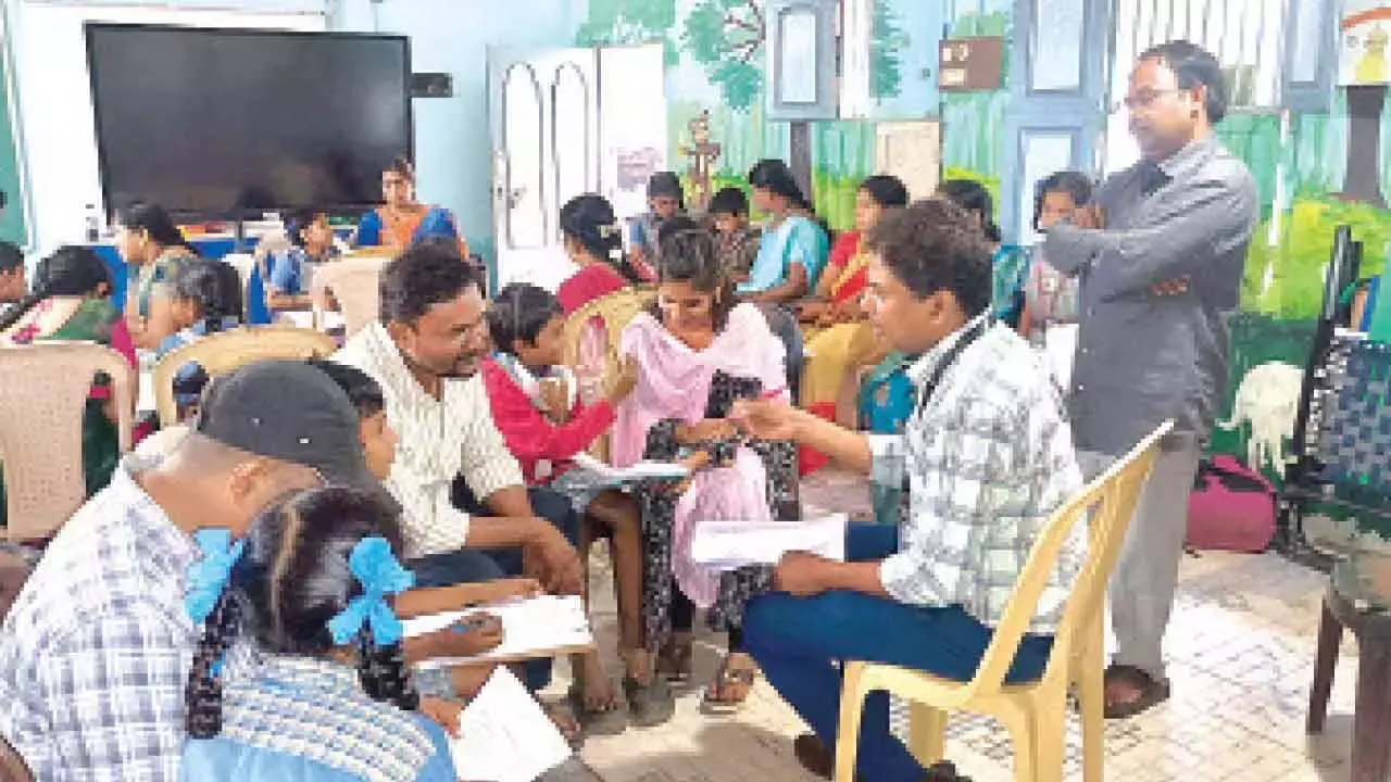 Andhra: विवेकानंद स्कूल ने हेल्थ स्क्रीनिंग की Andhra: विवेकानंद स्कूल ने हेल्थ स्क्रीनिंग की