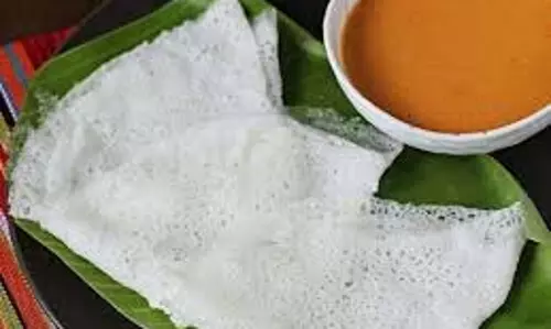 Neer Dosa Recipe: ब्रेकफास्ट के लिए परफेक्ट है सेहत से भरपूर नीर डोसा Neer Dosa Recipe: ब्रेकफास्ट के लिए परफेक्ट है सेहत से भरपूर नीर डोसा