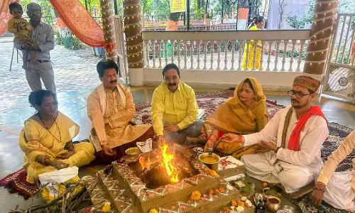 Indore : मां सरस्वती धाम में भक्ति का सागर
