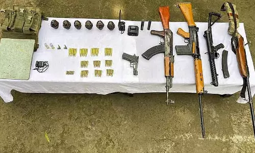 Manipur में भारी मात्रा में हथियार और गोला-बारूद ज़ब्त किया गया