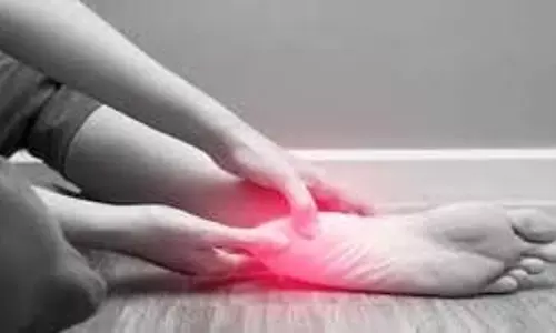 Home remedy : आपकी एड़ियों में बनी रहती है हमेशा दर्द तो आजमाएं ये असरदार घरेलू नुस्खे Home remedy : आपकी एड़ियों में बनी रहती है हमेशा दर्द तो आजमाएं ये असरदार घरेलू नुस्खे