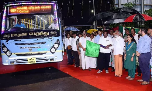 ब्रॉडवे के रीवैम्प से पहले आइलैंड ग्राउंड्स और Royapuram में अस्थायी बस टर्मिनस खोले गए ब्रॉडवे के रीवैम्प से पहले आइलैंड ग्राउंड्स और Royapuram में अस्थायी बस टर्मिनस खोले गए