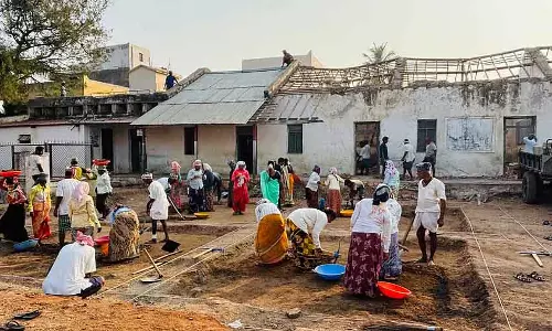 Lakkundi में उत्खनन: हरे पत्थर की खोज Lakkundi में उत्खनन: हरे पत्थर की खोज