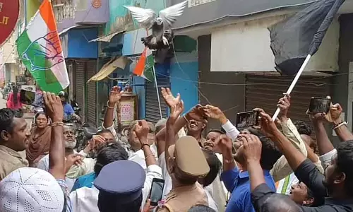 TNCC ने तमिल विरोधी PM के दौरे पर काले झंडे दिखाए