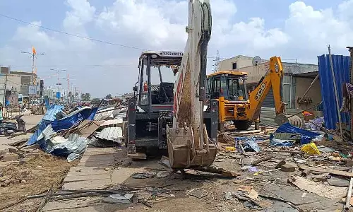 Bengaluru : 4 एकड़ सरकारी ज़मीन पर कब्ज़ा हटाया गया