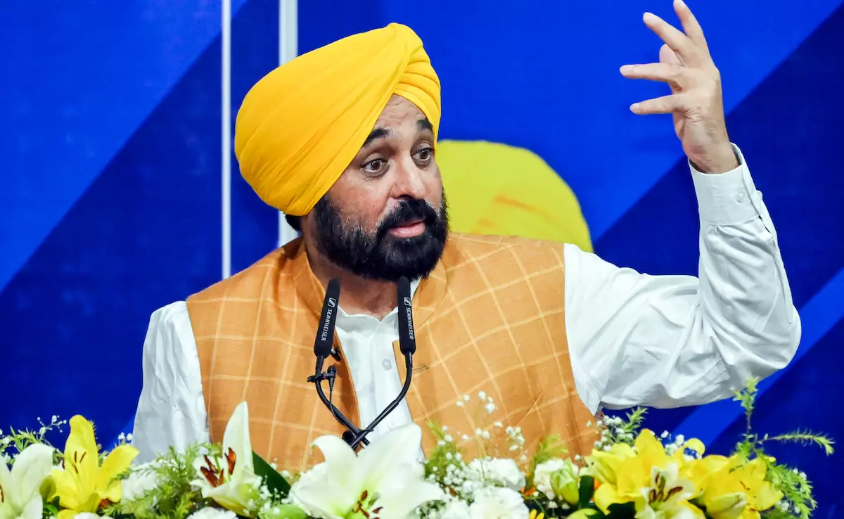 Gurdaspur: पंजाब CM भगवंत मान को धमकी, सुरक्षा बढ़ाई गई Gurdaspur: पंजाब CM भगवंत मान को धमकी, सुरक्षा बढ़ाई गई
