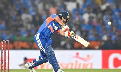 Second T20I: सूर्यकुमार ने 468 दिन बाद फिफ्टी पर पत्नी को दिया क्रेडिट Second T20I: सूर्यकुमार ने 468 दिन बाद फिफ्टी पर पत्नी को दिया क्रेडिट