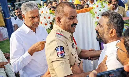 जनगांव में पल्ला पर कांग्रेस के गुंडों ने हमला किया.. KTR ने कड़ी निंदा की
