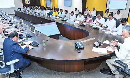 CM Chandrababu : कुंभ मेला और गोदावरी पुष्करम CM Chandrababu : कुंभ मेला और गोदावरी पुष्करम