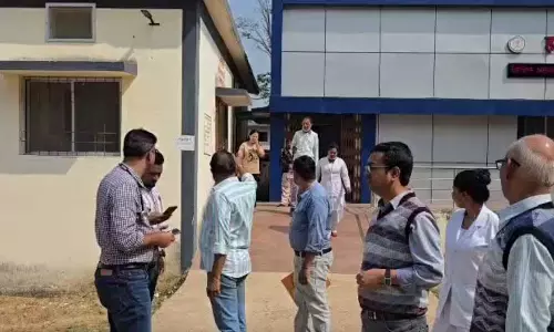 महिला डॉक्टर से अभद्र व्यवहार के विरोध में ओपीडी बंद, नेताओं पर लगा आरोप