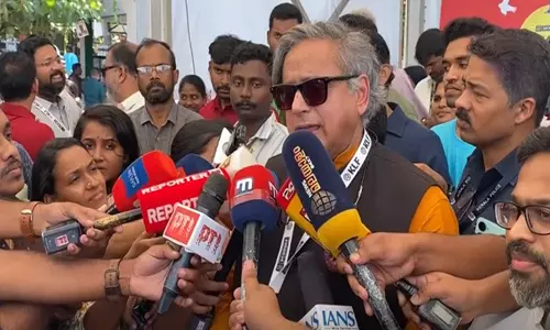 AICC बैठक से गैरहाजिरी पर शशि थरूर का बयान