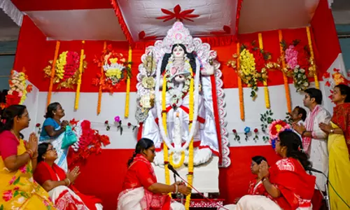 Bengal पुलिस ने बारासात स्कूल में सरस्वती पूजा रोकने के दावों का खंडन किया