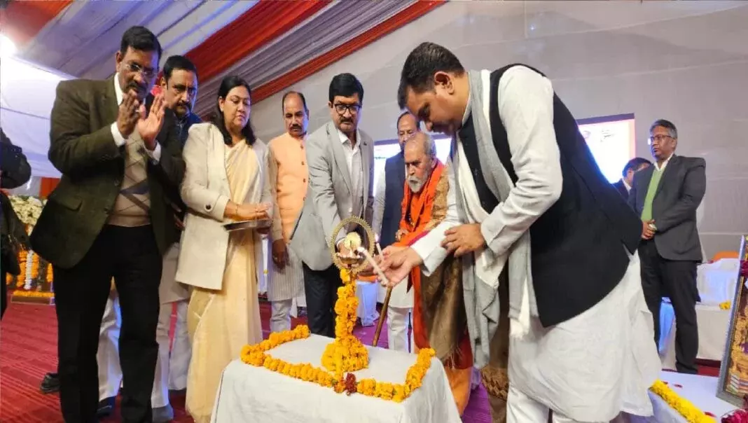 Farrukhabad: रामनगरिया मेले में विशेष यूपी दिवस कार्यक्रम Farrukhabad: रामनगरिया मेले में विशेष यूपी दिवस कार्यक्रम